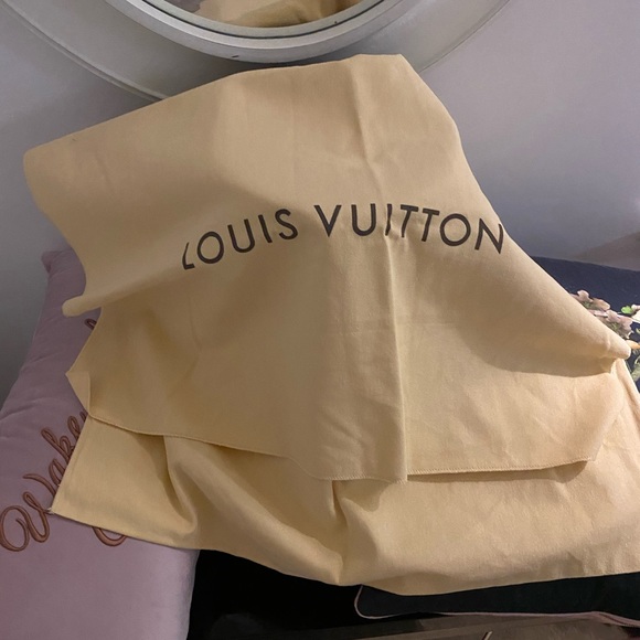 Louis Vuitton ( SOLD ) - Picture 8 of 9